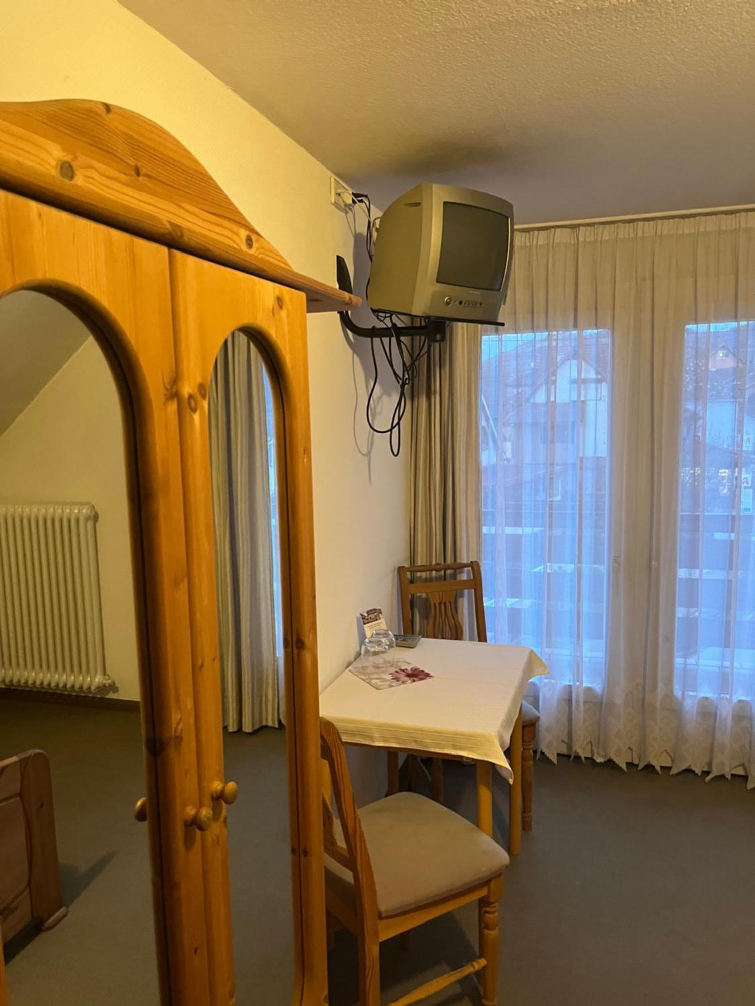 Gasthaus Baeren Niederrotweil Ngoại thất bức ảnh